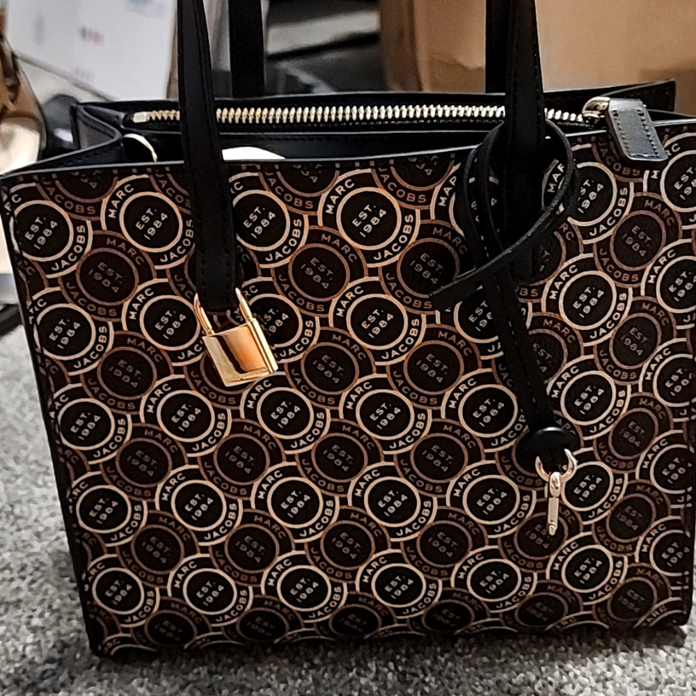 Marc Jacob's small bag[ Sold]